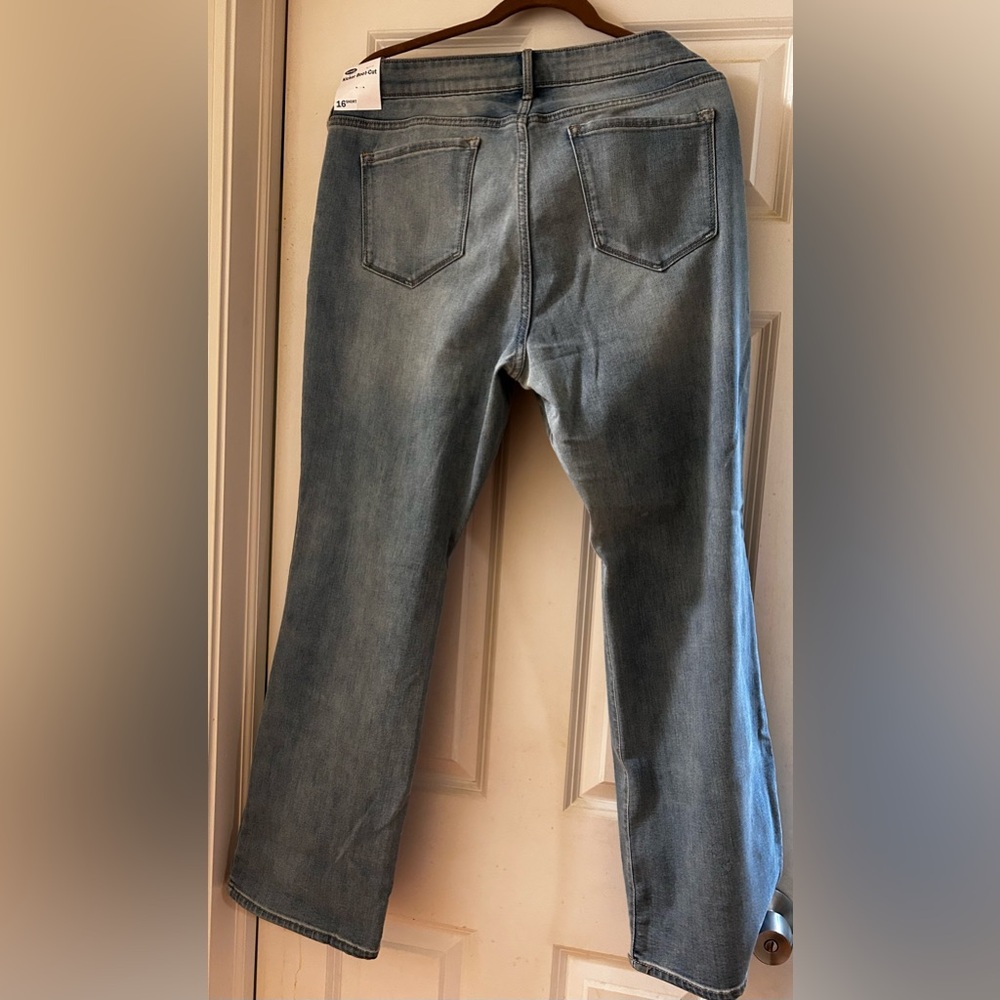 Old Navy Mid Rise Jeans - Picture 2 of 5